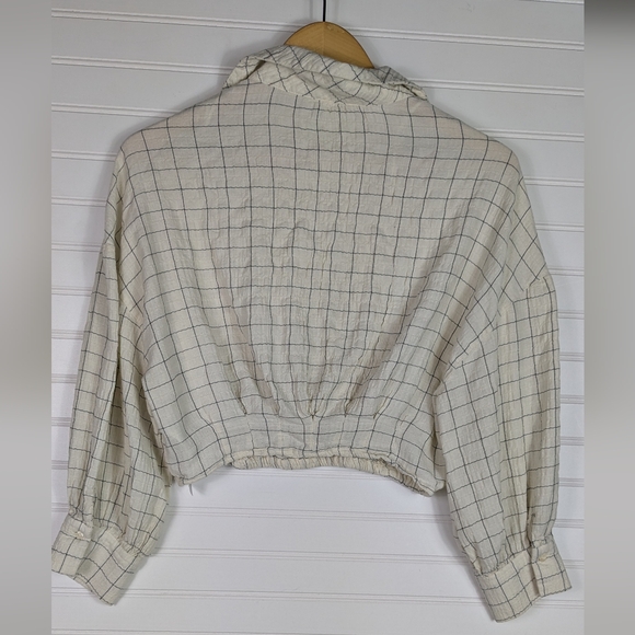 Zara S Cropped Ivory Windowpane Faux Wrap Collared long Sleeve Blouse - Picture 3 of 7
